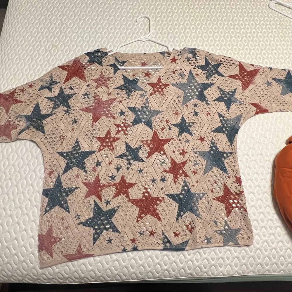 SHEIN Star Pattern Knit Shirt